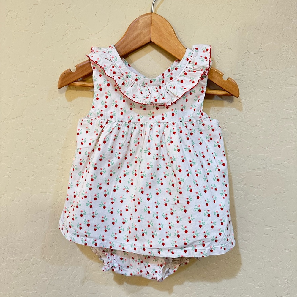Janie and jack two piece strawberry detail 🍓 outfit